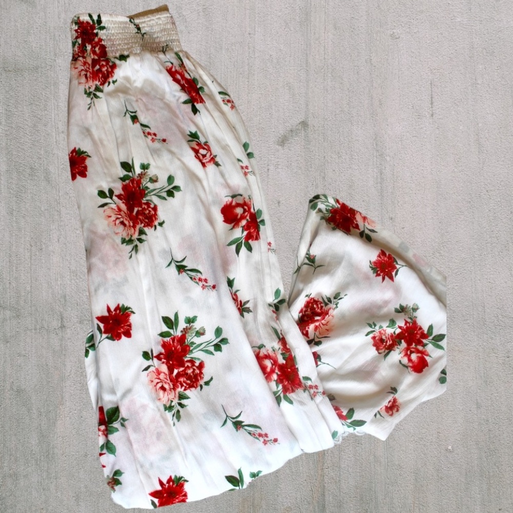 🌹WHITE FLORAL( ROSE) LINEN PANTS